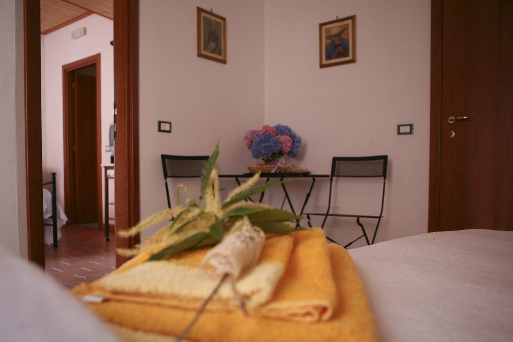 Hotel Serenella 리도 디 예솔로 객실 사진